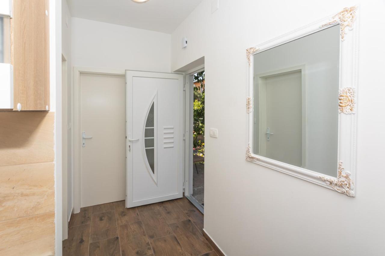Mara Apartment Sibenik Exterior photo